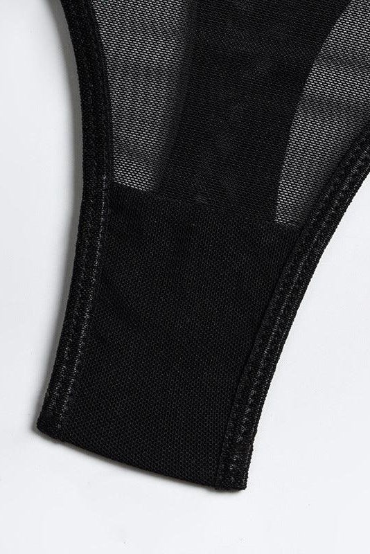 Cut Out 4-Piece Garter Belt - Image 23