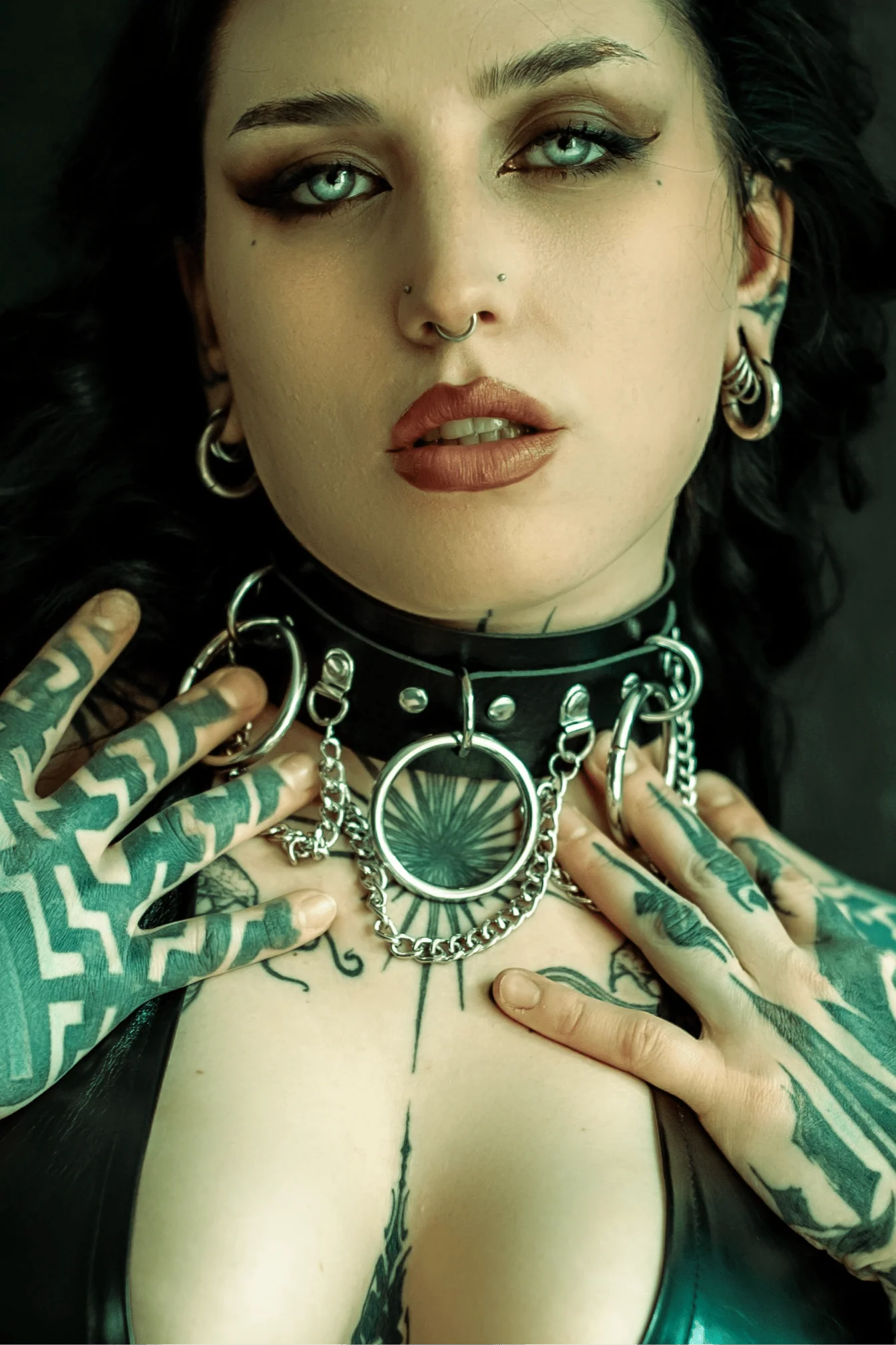 Kinky-10 Necklace Set - Image 4